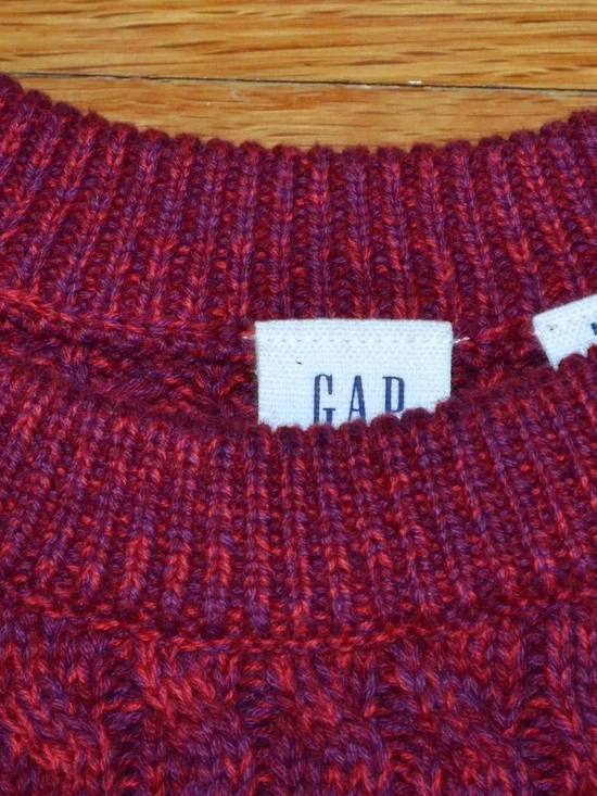 Women’s GAP maroon cable-knit sweater size  M - Picture 4 of 15